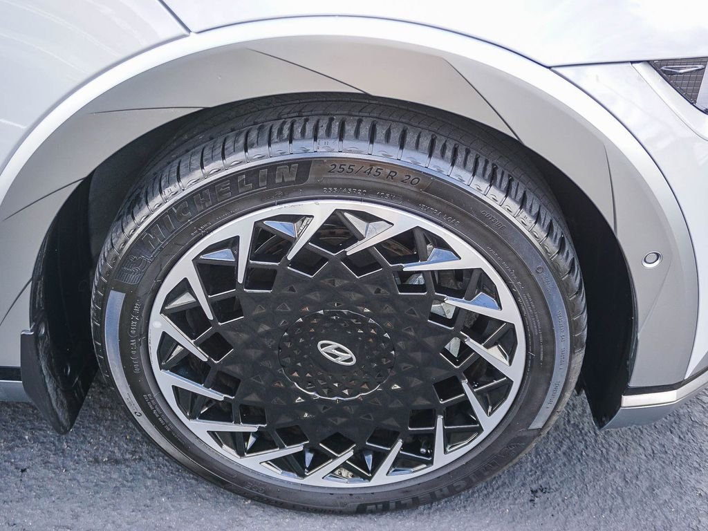 Used 2023 Gray Hyundai Limited image 9