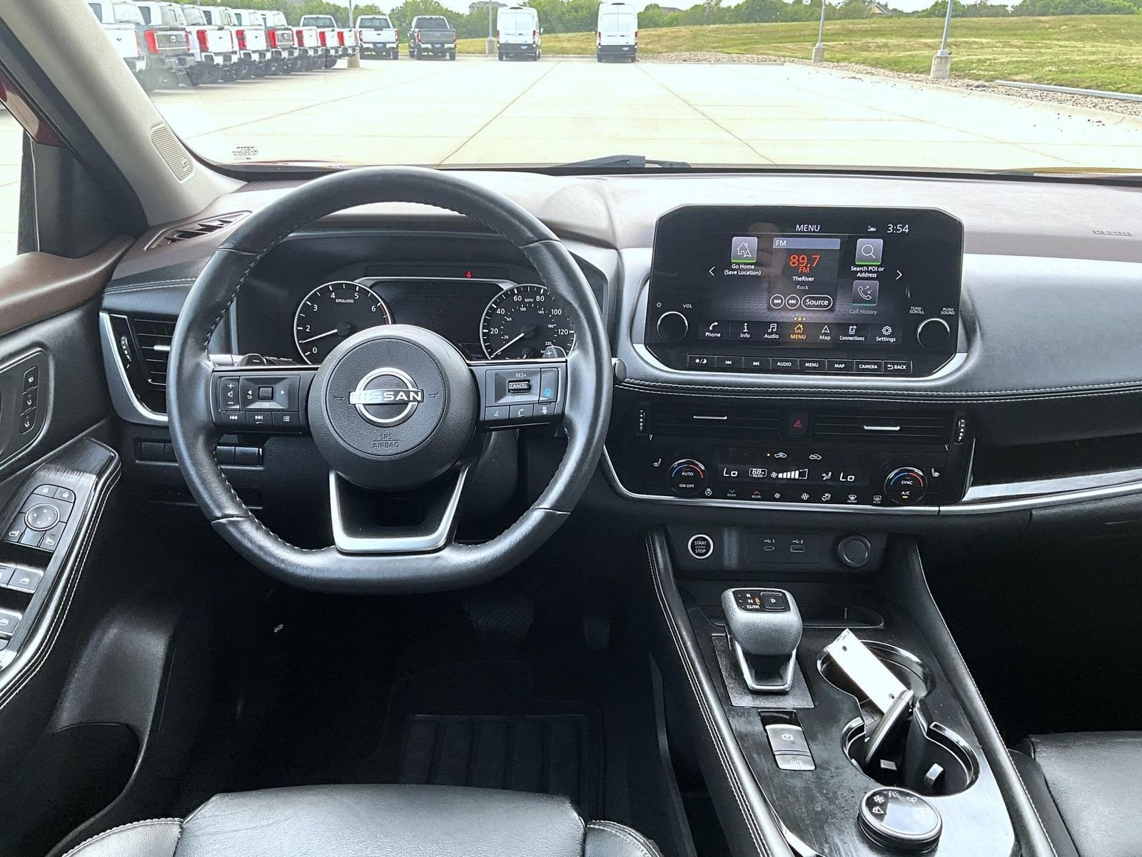 Used 2023 Red Nissan SL image 12