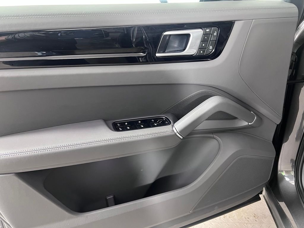 Certified Used 2023  Porsche  image 30