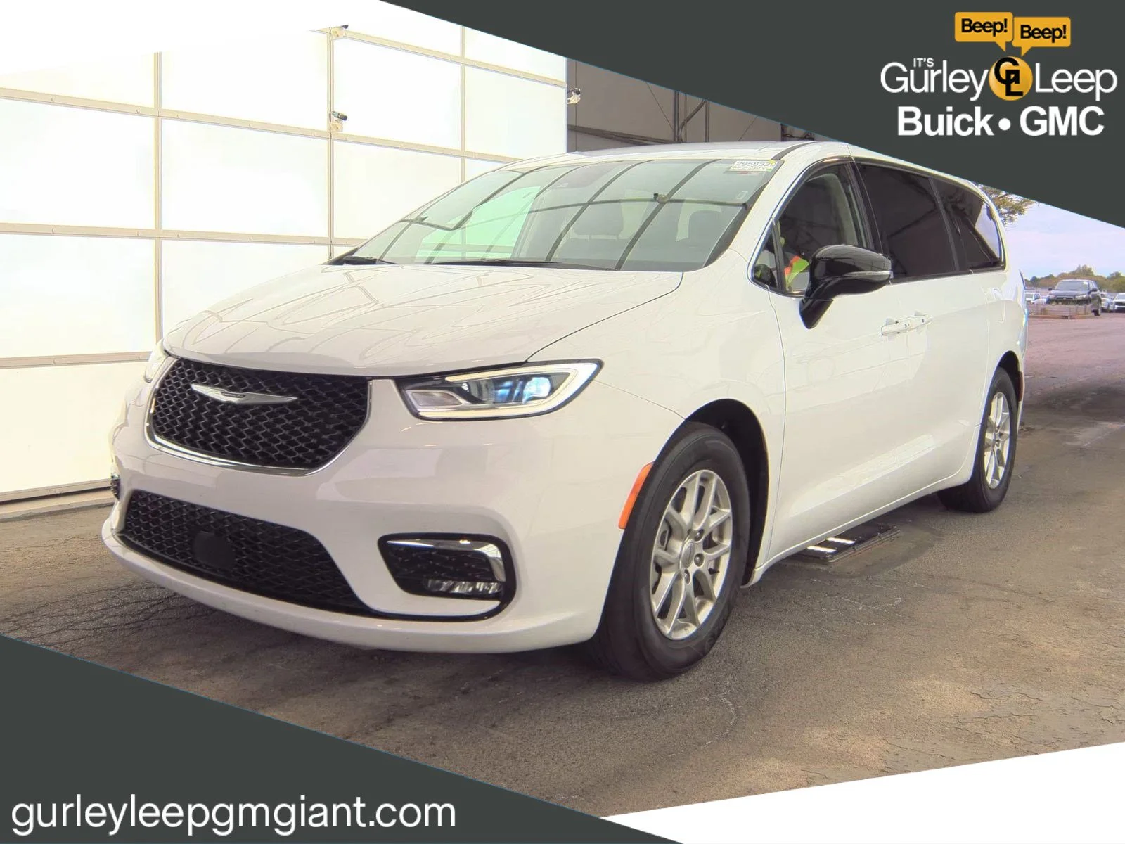 2024 Chrysler Pacifica's photo