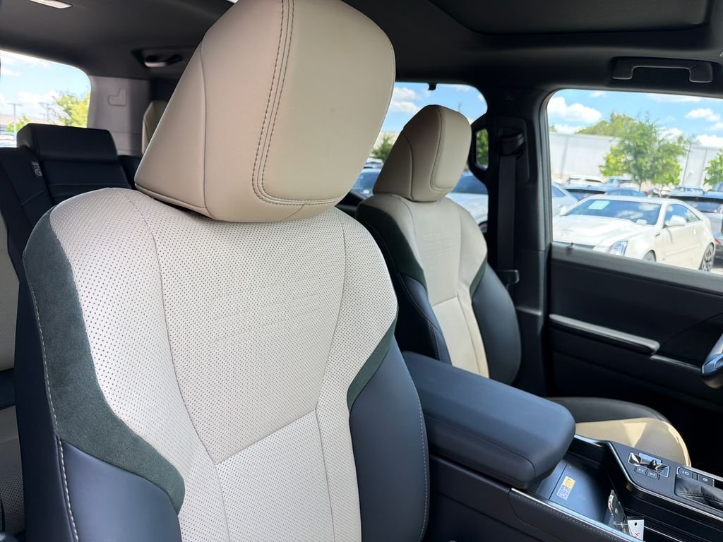Used 2025 Black Lexus 550 Overtrail+ image 38
