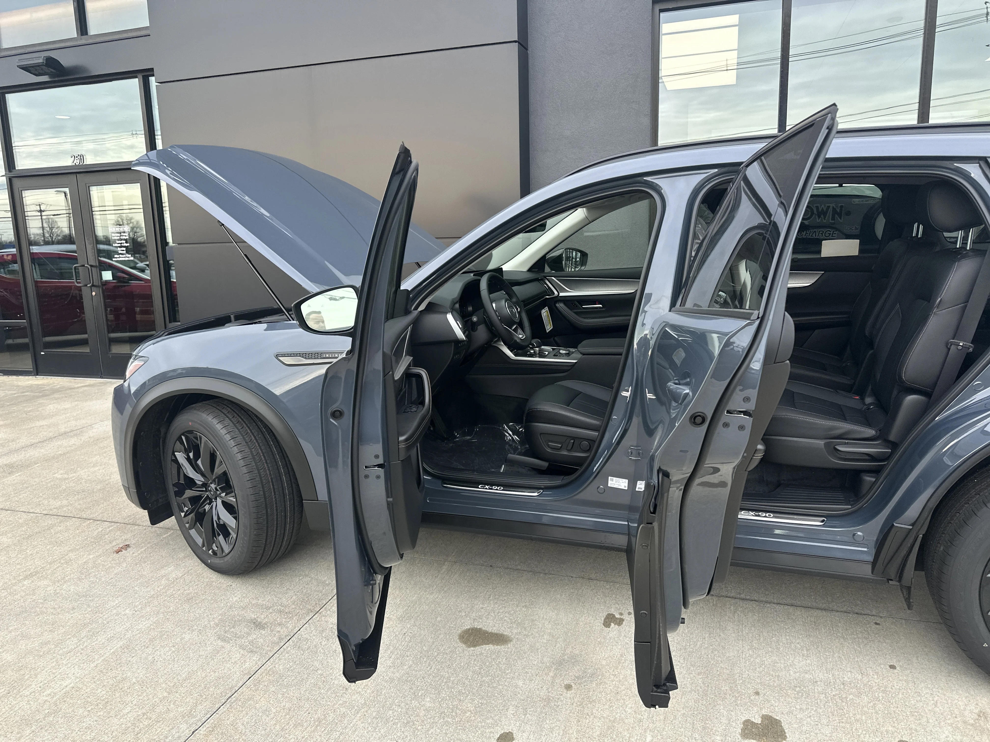 2026 Mazda CX-90 Premium Package - Photo 30