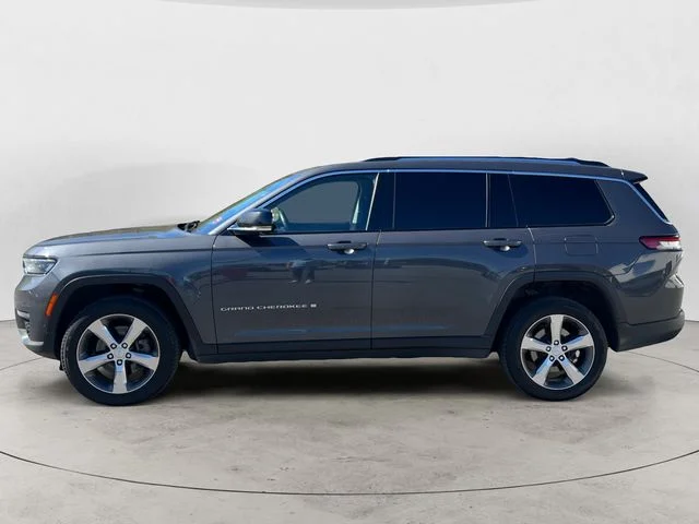 Used 2022 Baltic Gray Metallic Clearcoat Jeep Limited image 2