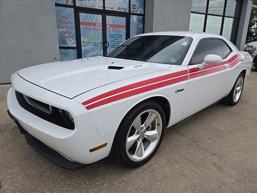 Used 2014 Dodge Challenger R/T Classic with VIN 2C3CDYBT4EH136730 for sale in Excelsior Springs, MO