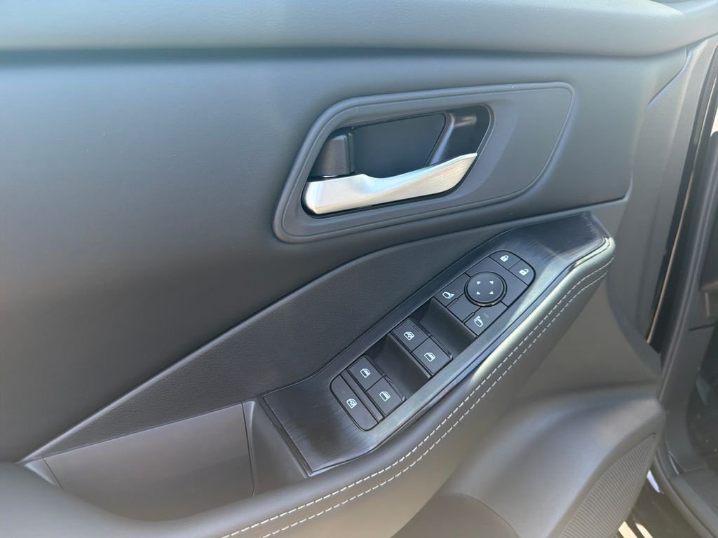 New 2026 Nissan Rogue SV 4D Sport Utility