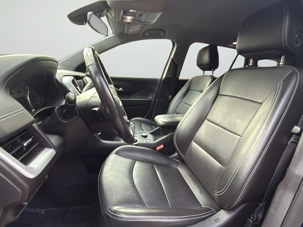 Used 2022 Blue GMC SLT image 10