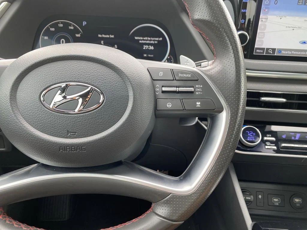 Used 2022 Quartz White Hyundai SEL Plus image 21