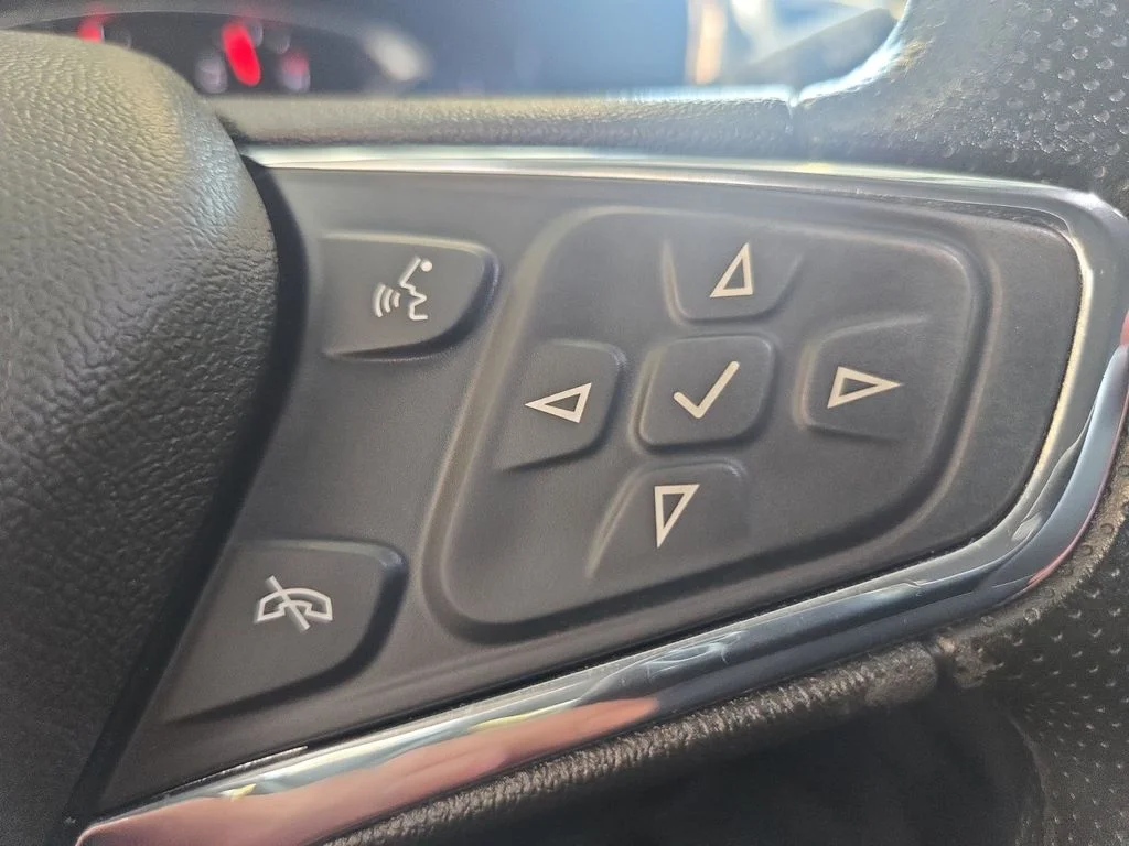 Used 2019 White Chevrolet LT image 20