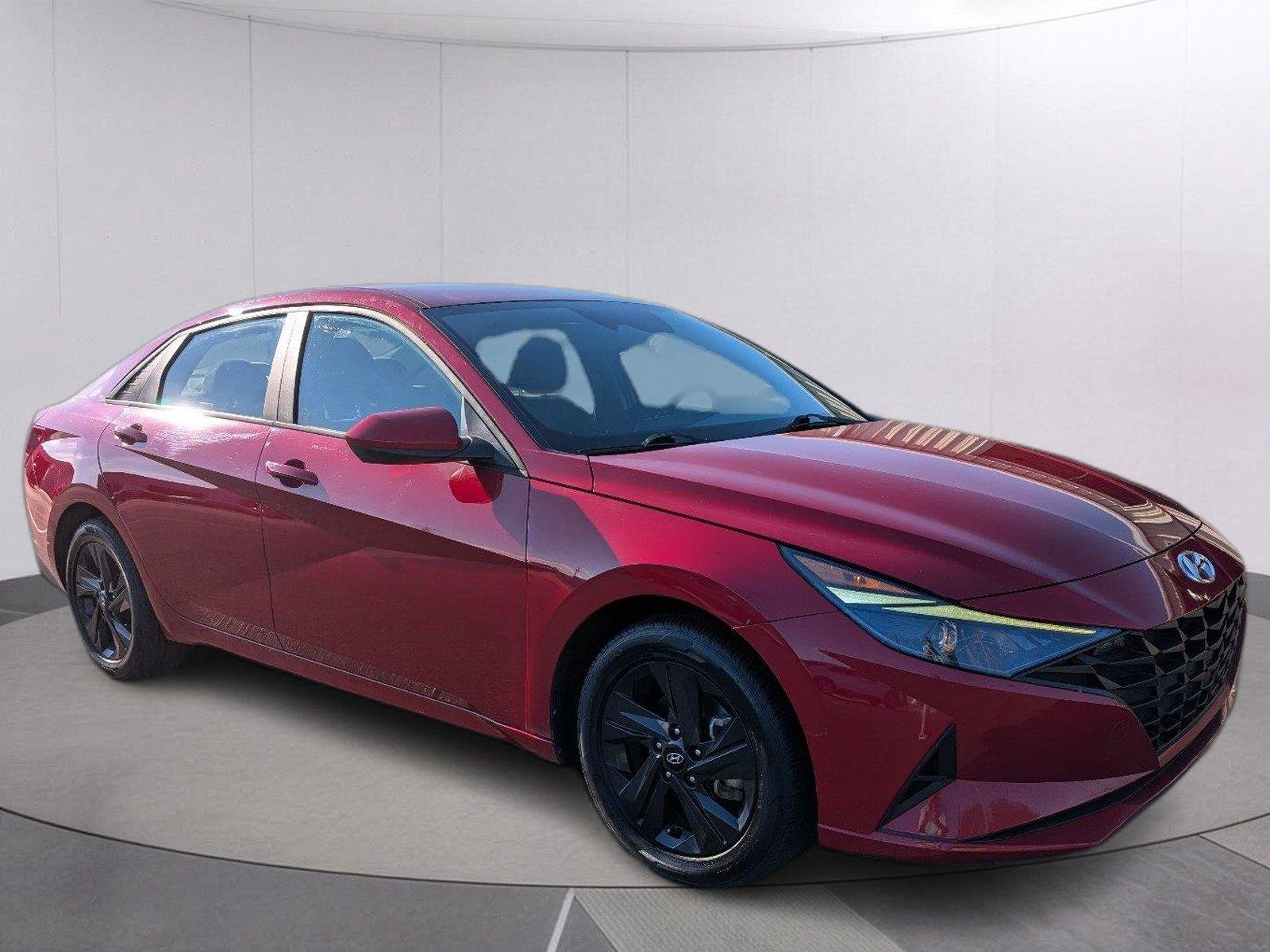 Used 2022 Scarlet Red Pearl Hyundai Blue image 9
