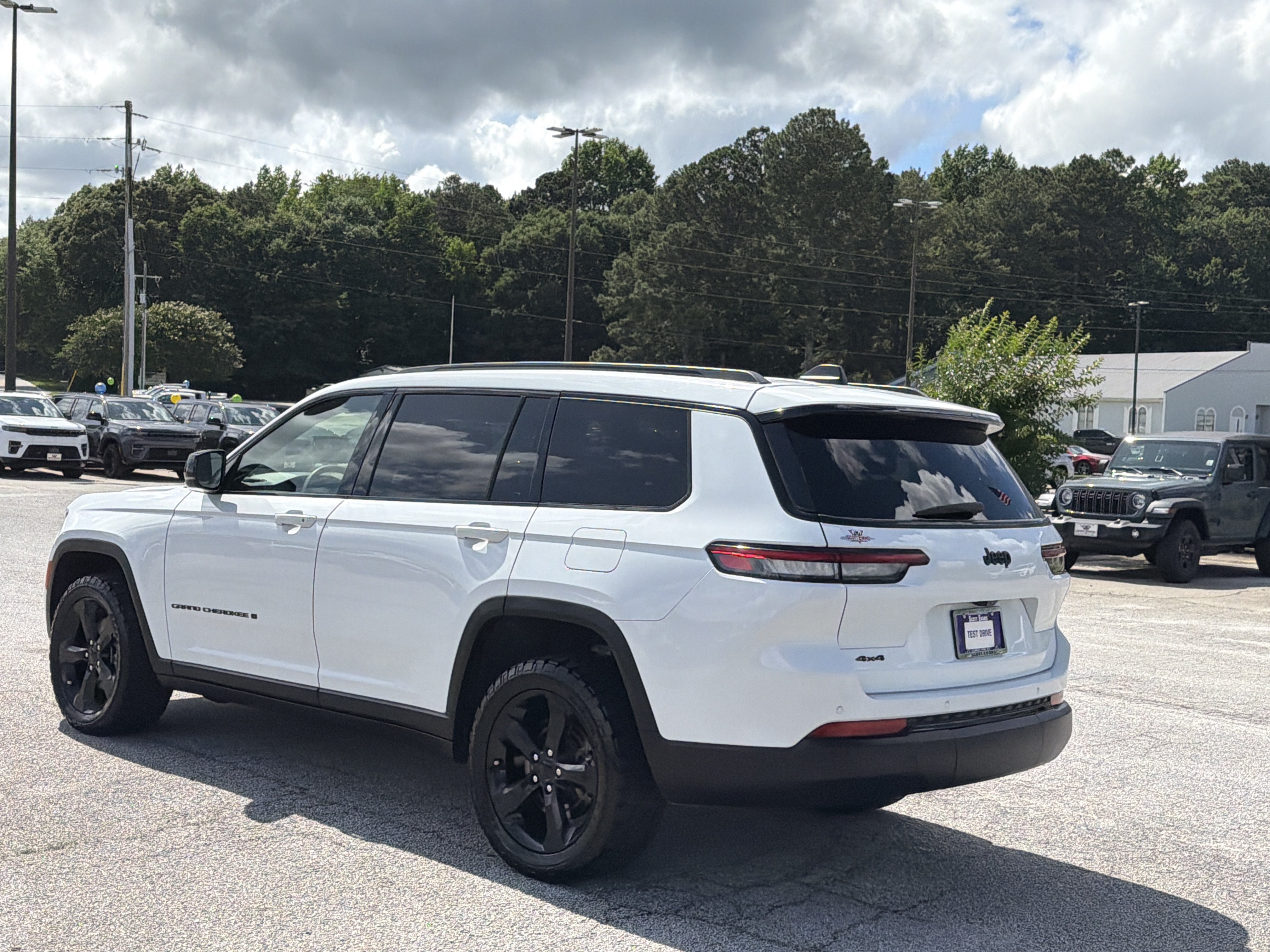 Used 2023 Bright White Clearcoat Jeep Altitude image 8