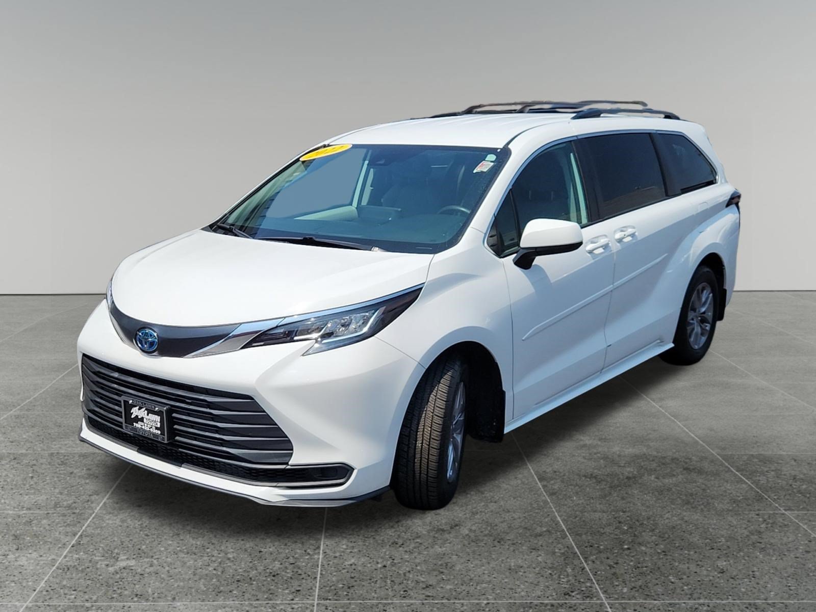 Certified Used 2022 White Toyota LE image 3