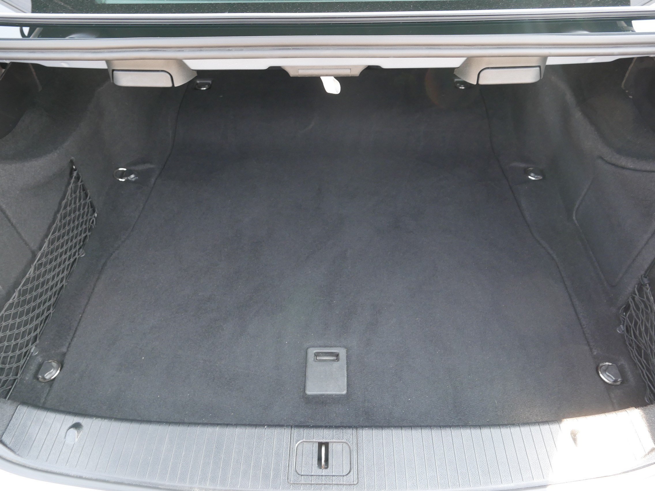 Used 2013 Diamond Silver Metallic Mercedes-Benz E 350 Sport image 18
