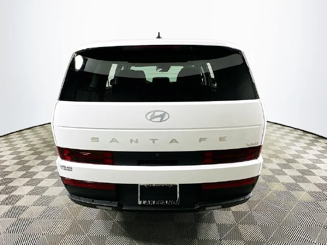 New 2026 White Hyundai SE image 4