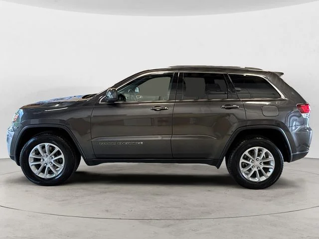 Used 2021 Gray Jeep Laredo E image 2