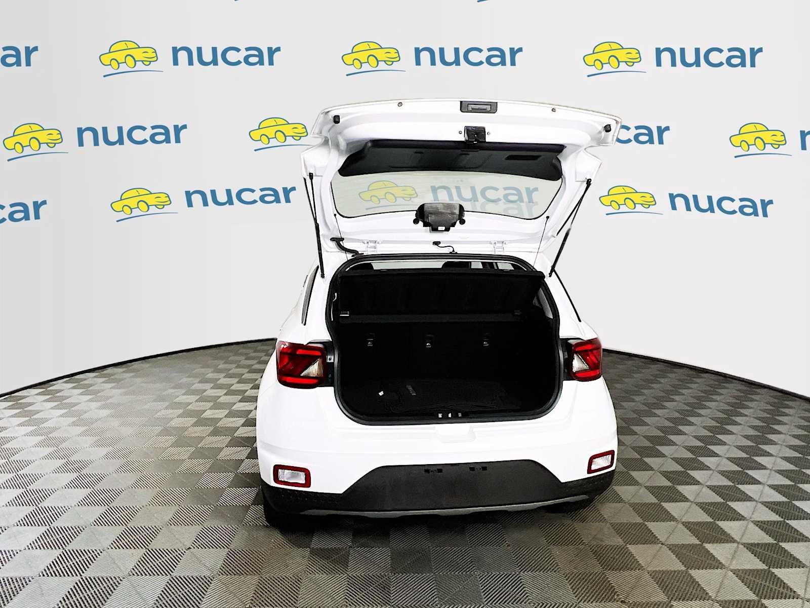 Used 2025 Lunar White Hyundai SEL image 25