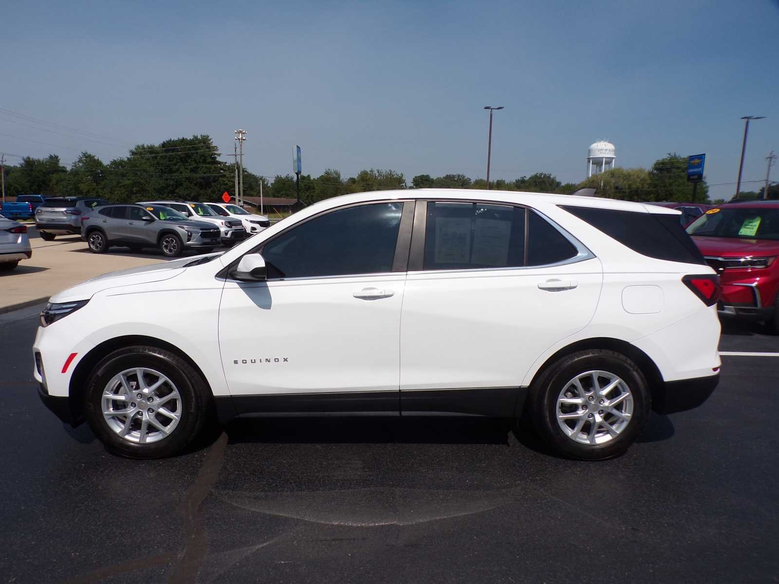 Used 2024 Summit White Chevrolet LT image 6