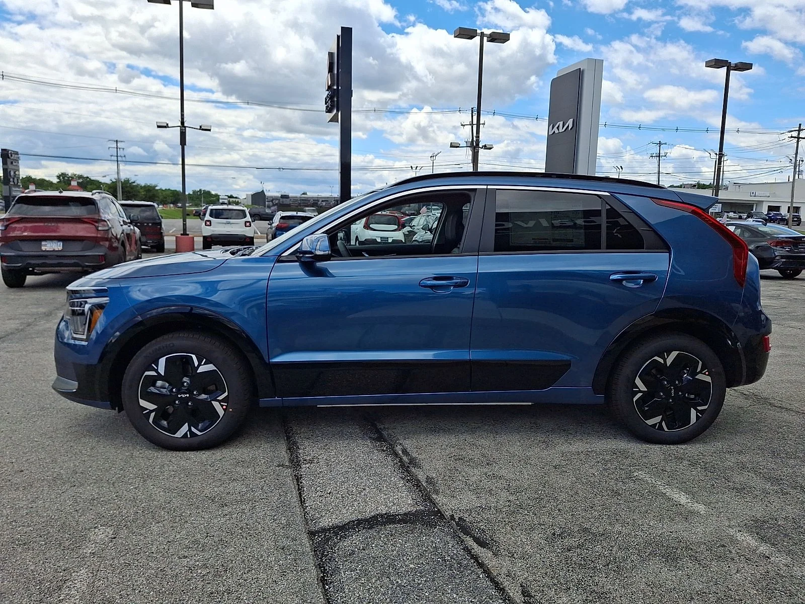 New 2026 Blue Kia Wind image 5