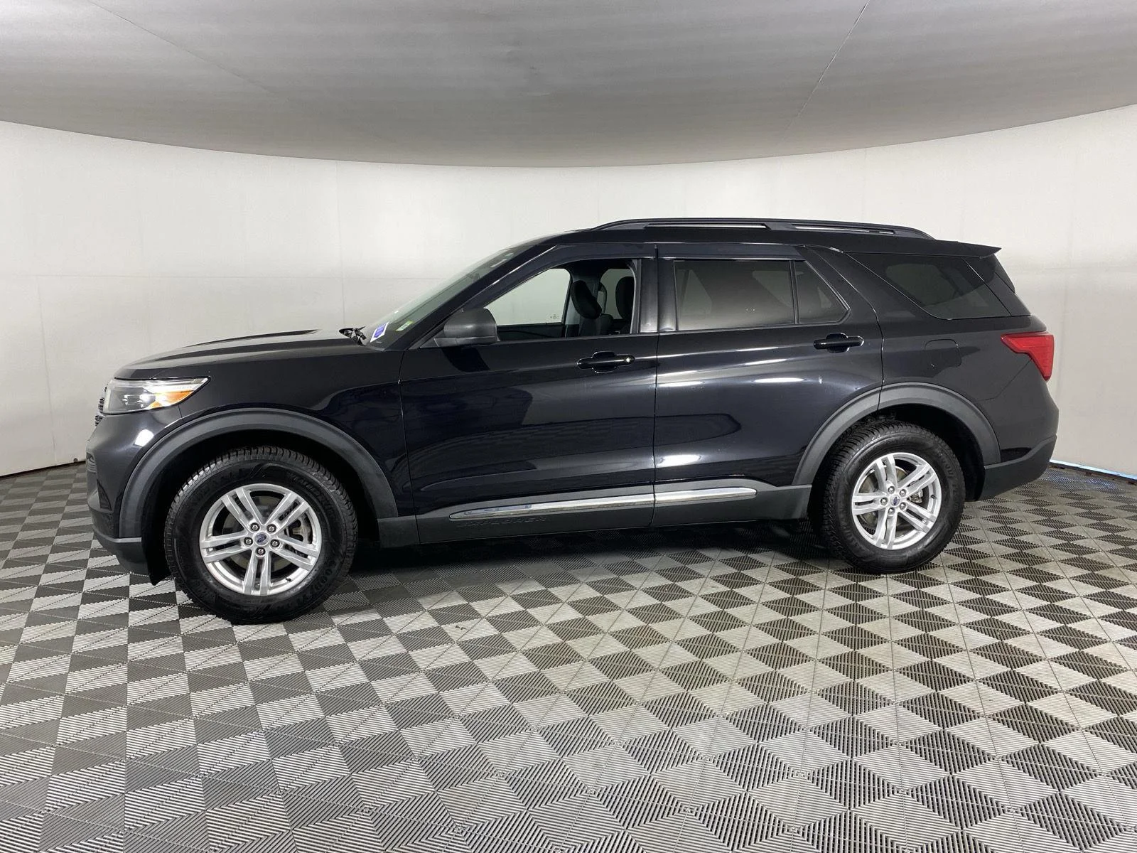 Used 2020 Agate Black Ford XLT image 7
