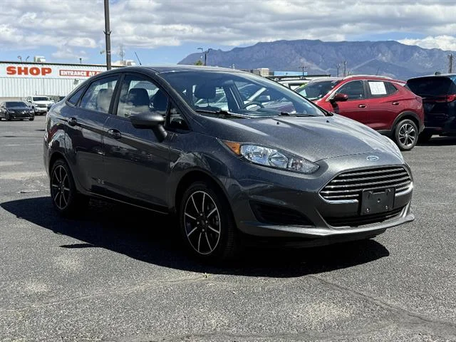 2018 Ford Fiesta SE Sedan's photo
