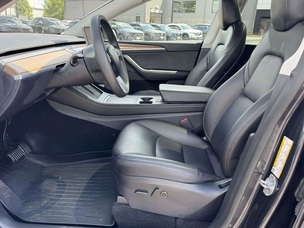 Used 2025 Stealth Gray Tesla Long Range image 14