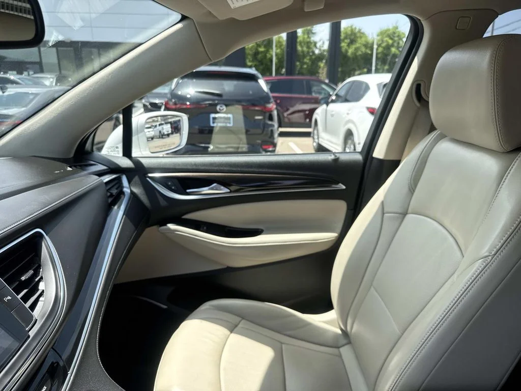 Used 2019 White Buick Essence image 16
