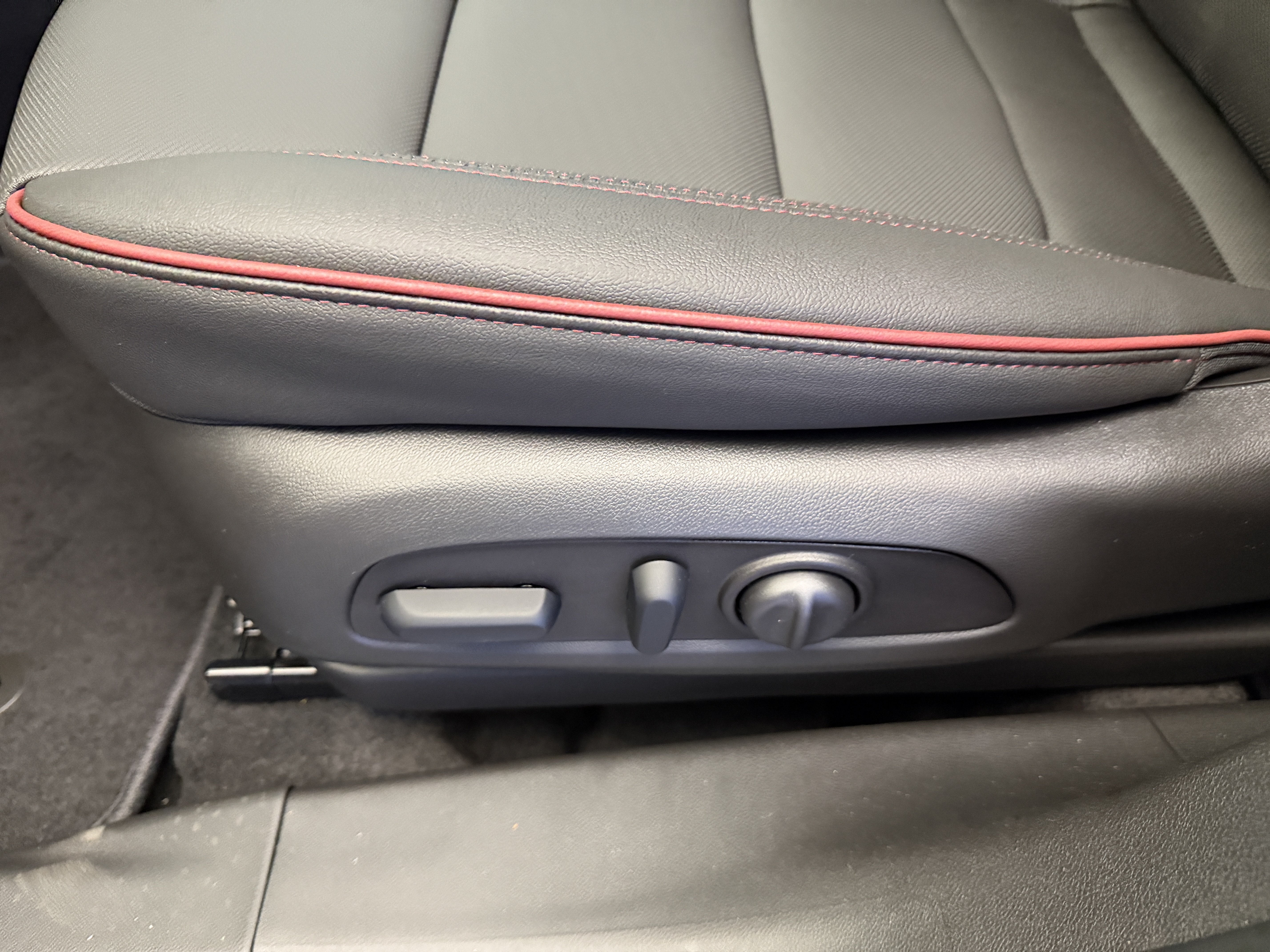 New 2026 Mosaic Black Metallic Chevrolet RS image 13