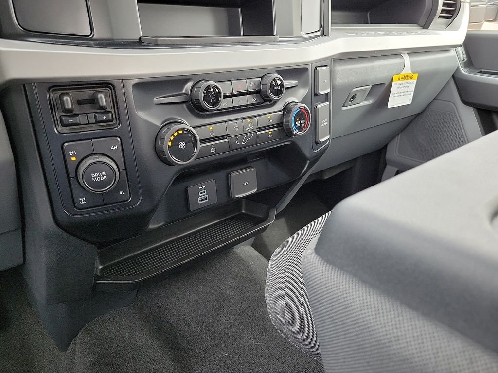 New 2026 Agate Black Metallic Ford F-250® XL image 25