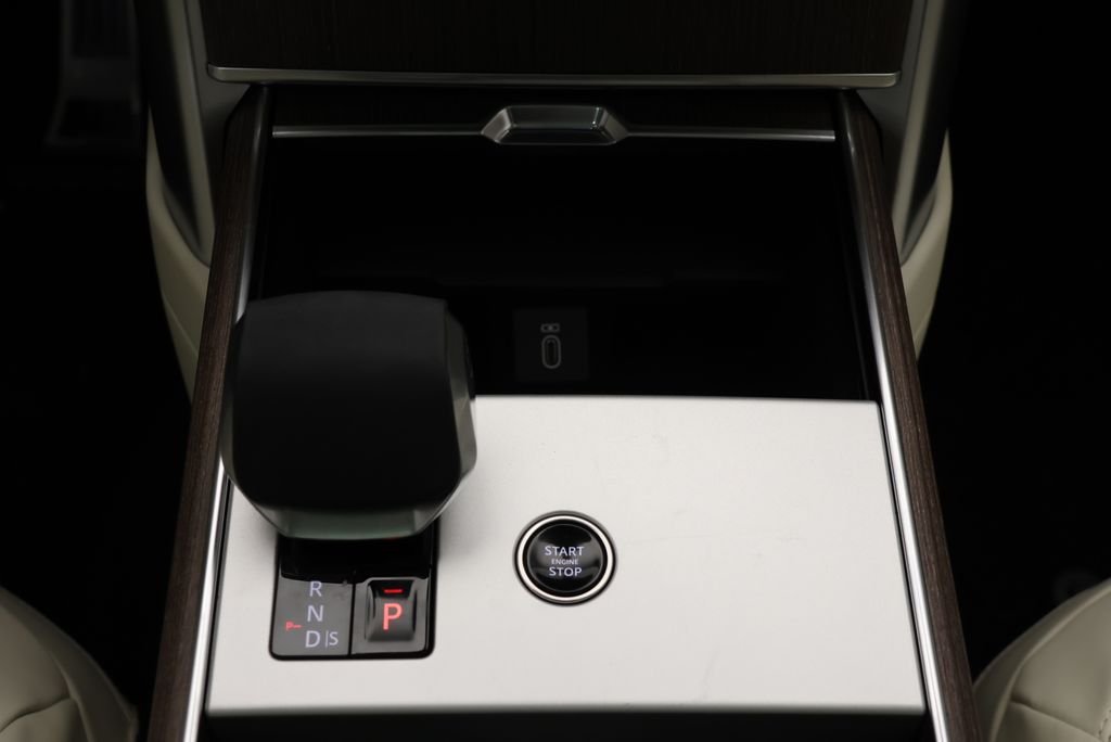 2026 Land Rover Range Rover SE - Photo 23