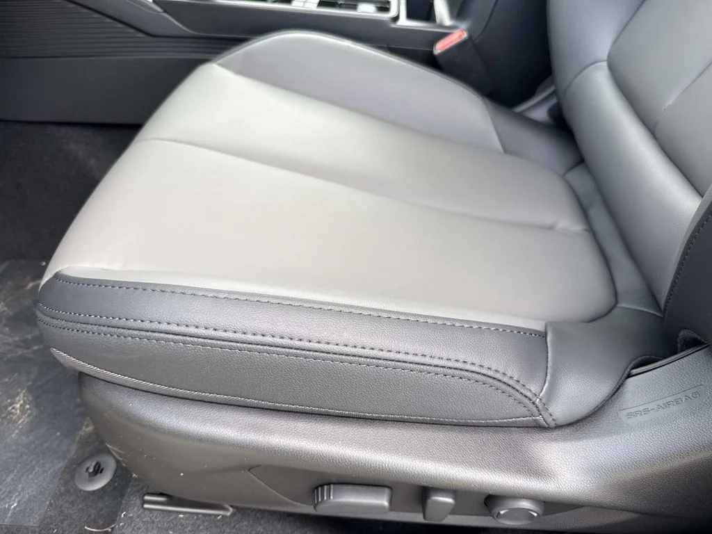 New 2026 CRYSTAL WHITE PEARL Subaru Premium image 24