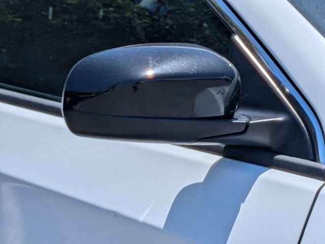 Used 2024 White Jeep Latitude image 9