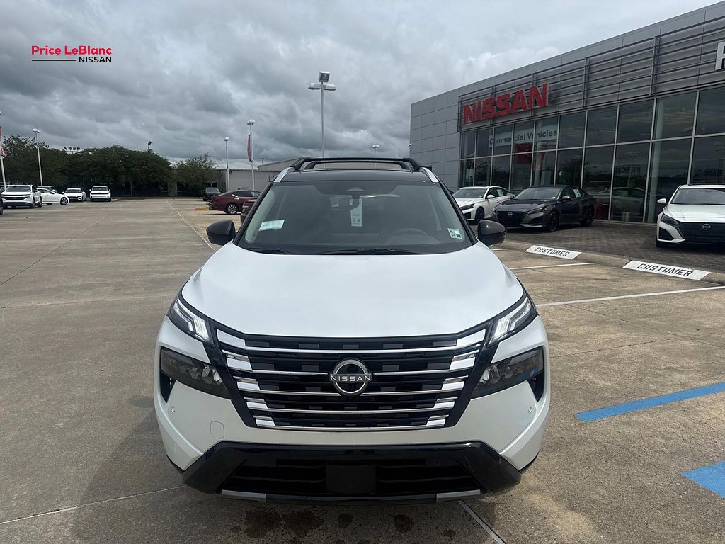 New 2026 Everest White Pearl Tricoat/Super Black Nissan Platinum image 2