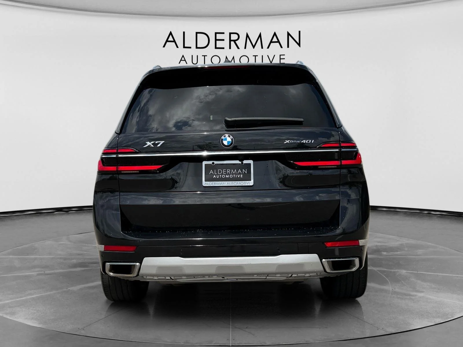 Used 2023 Black Sapphire Metallic BMW xDrive40i image 5