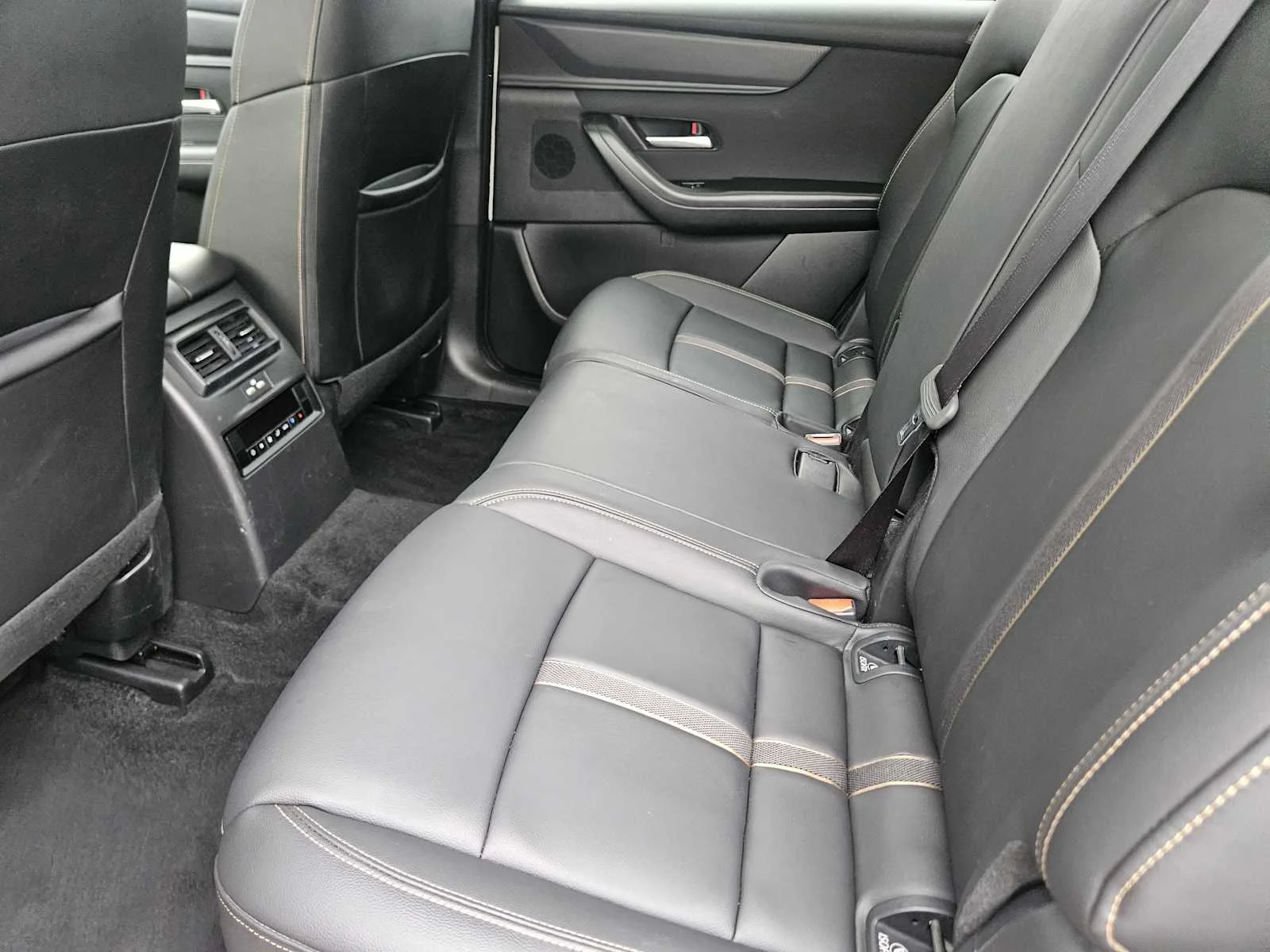Used 2024 Rhodium White Premium Mazda 3.3 Turbo Select image 21