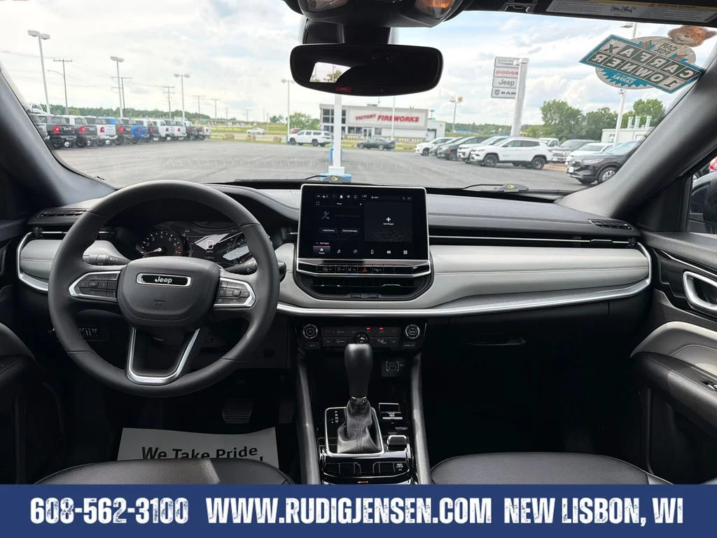 Used 2025 White Jeep Limited image 12