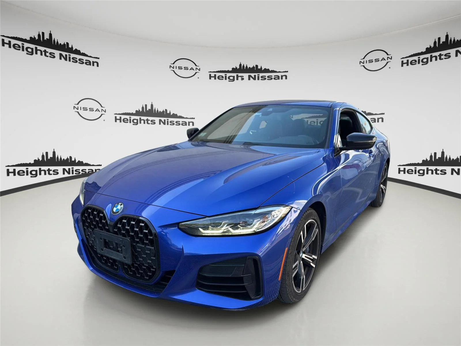 Used 2021 Portimao Blue Metallic BMW M440i xDrive image 9
