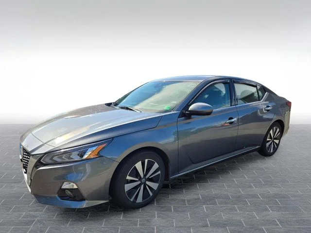 Used 2019 Gray Nissan 2.5 SL image 3