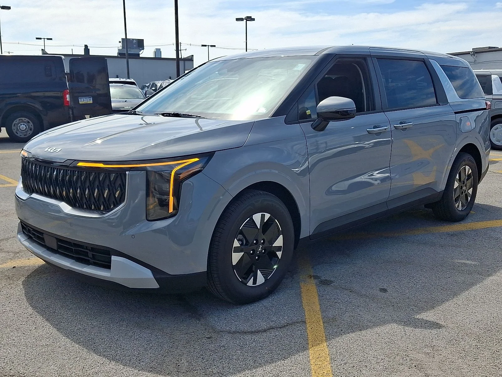 New 2027 White Kia LXS image 5