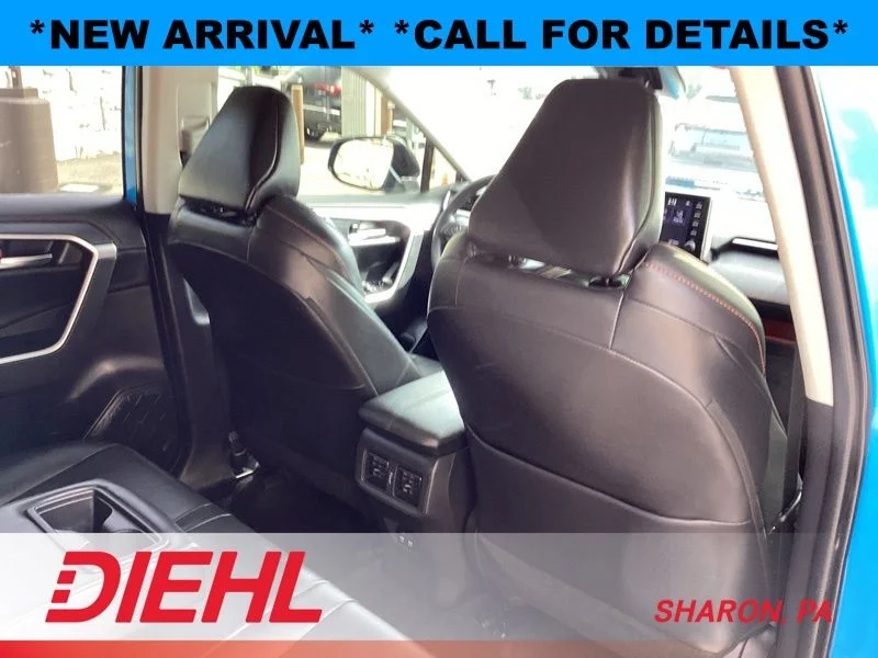 Used 2019 Blue Toyota Adventure image 13