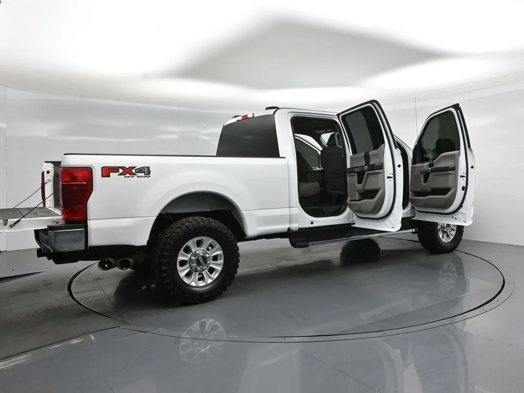 Used 2021 White Ford XLT image 5