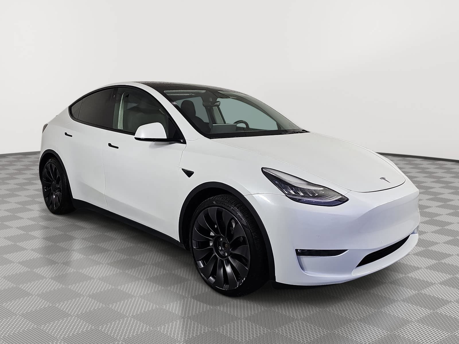 Used 2022 White Tesla Long Range image 2
