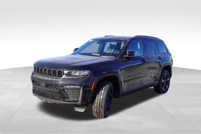 New 2026 Diamond Black Crystal Pearl-Coat Exterior Paint Jeep Limited image 7
