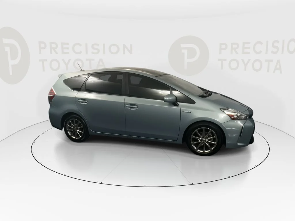Used 2016 Sea Glass Pearl Toyota Five image 24