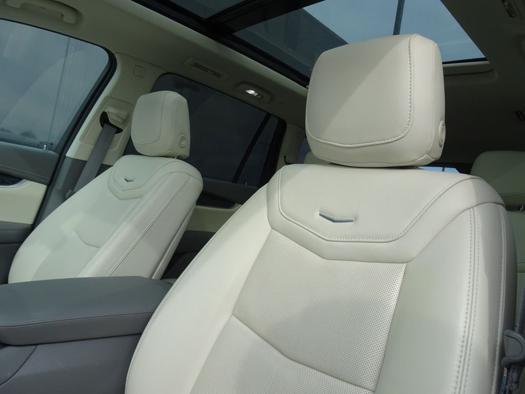 Used 2021 White Cadillac Premium Luxury image 8