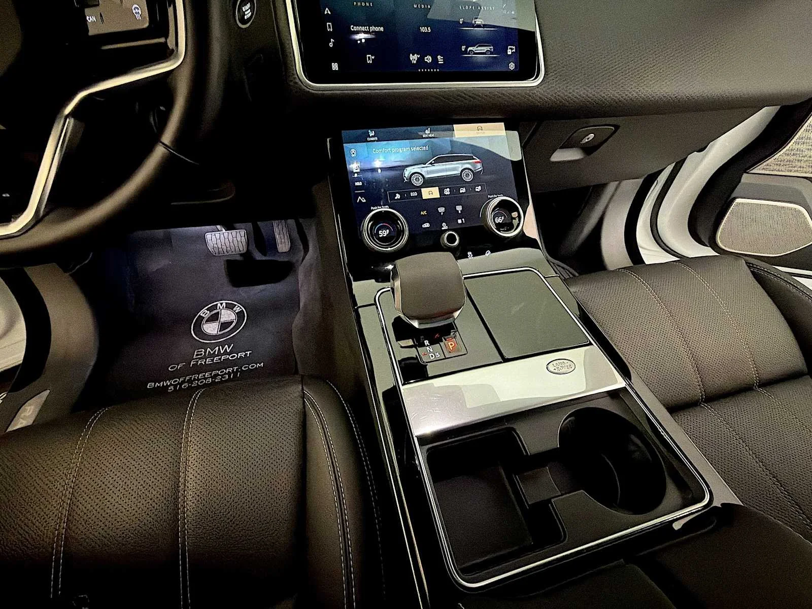 Used 2022  Land Rover S image 18