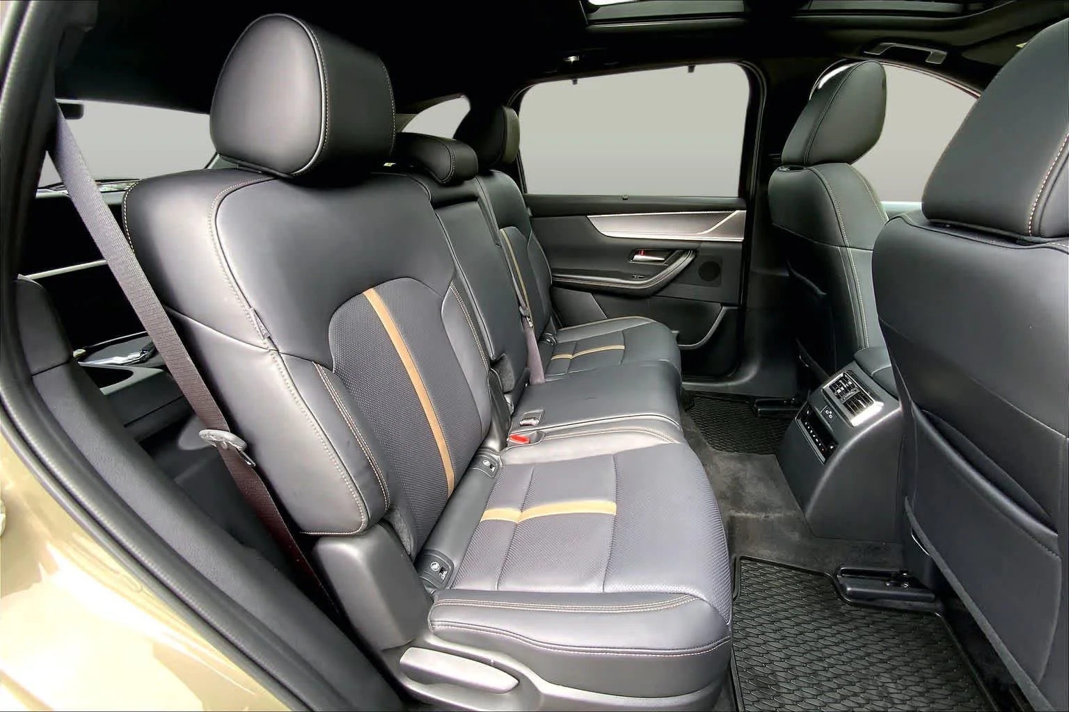 Certified Used 2025 Zircon Sand Metallic Mazda 3.3 Turbo S Premium Package image 20