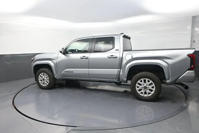 Used 2025 Silver Toyota SR5 image 51