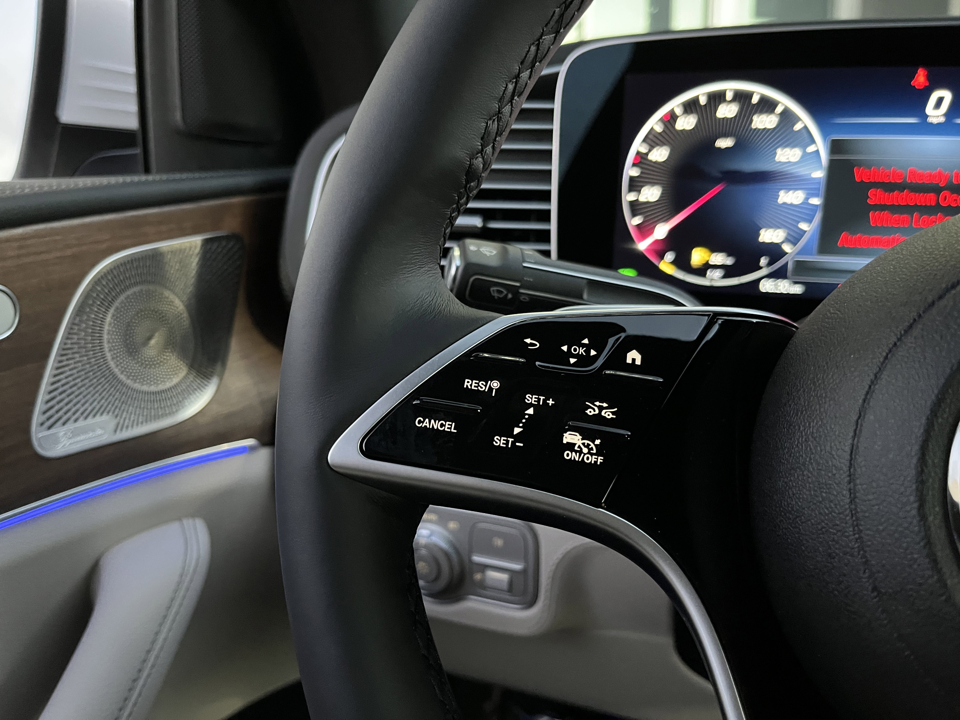 New 2026 MOONLIGHT WHITE Mercedes-Benz GLE 450 image 25