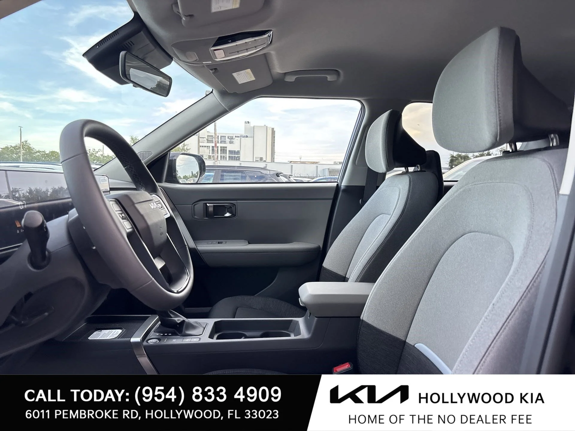 New 2027 Pale Gray Kia S image 15