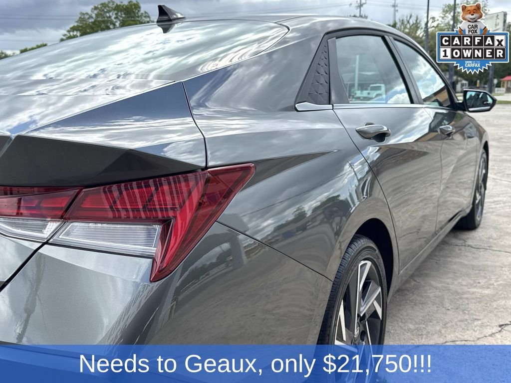 Used 2025 Gray Hyundai SEL Convenience image 15