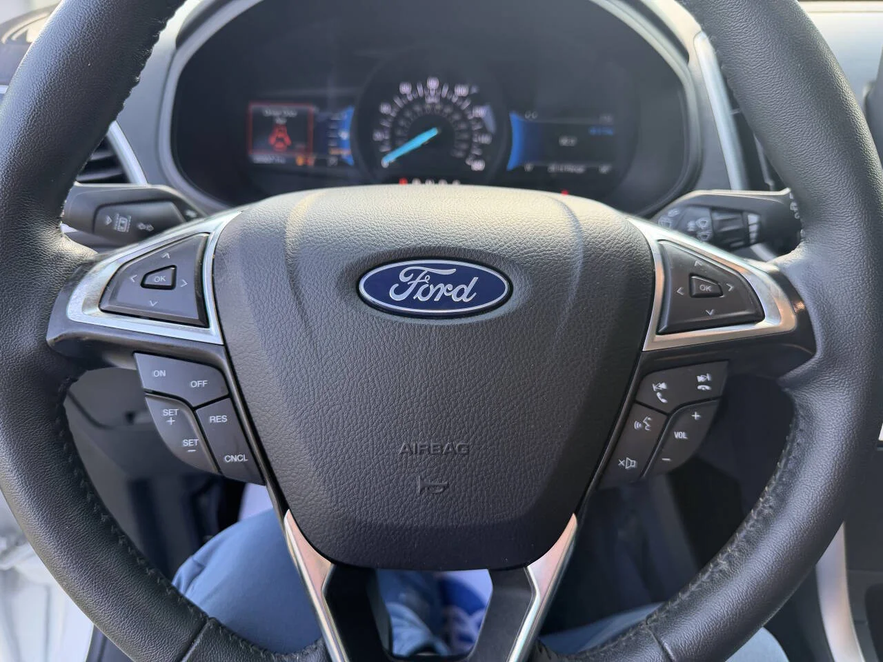 Used 2024 White Ford SEL AWD 4dr SUV image 18